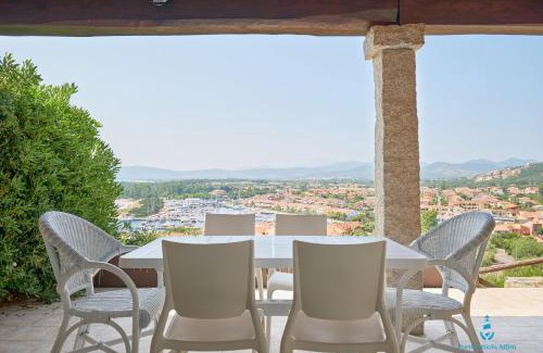 Porto Ottiolu House | Due bilocali ristrutturati nel 2025 con vista panoramica su Porto Ottiolu