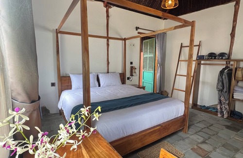 Ham Ninh Hotel | Dugong Bay - Làng Ẩm Thực & Sinh Thái - Eco & Seafood Village