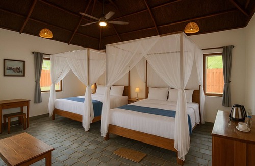 Ham Ninh Hotel | Dugong Bay - Làng Ẩm Thực & Sinh Thái - Eco & Seafood Village