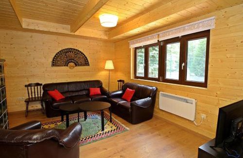 Mosonmagyarovar House | Dunaparti Ház Stand u 27E
