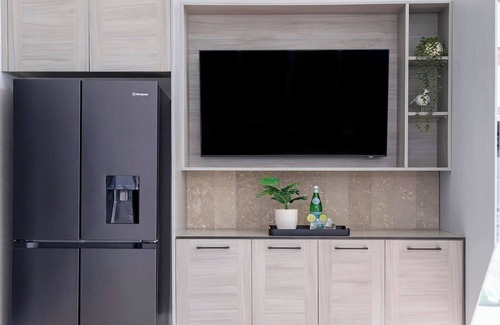 Parap Villa | Dune Poolside Elegance near Parap Markets and Beach