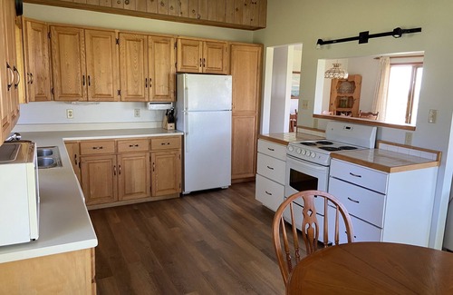 Anne's Land Cottage | Dunes View, Cozy cottage minutes to attractions