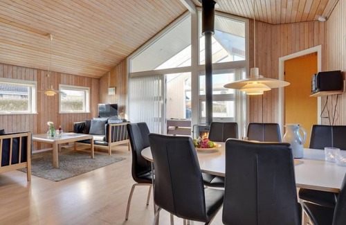Næs House | "Dunya" - 400m from the sea by Interhome