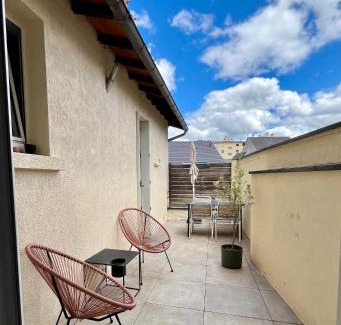 Brive-la-Gaillarde Apartment | Duplex de charme en centre ville avec terrasse
