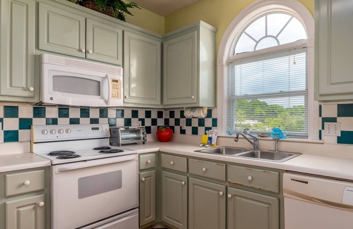 Audubon Place House | Duplex in a private gated beachfront community! - Sunrise East