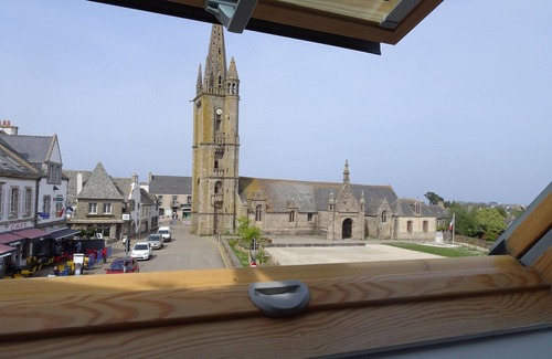 Plougasnou Apartment | Duplex in Plougasnou near Stunning Beaches