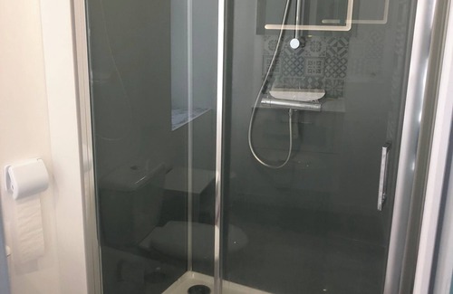 Saint-James Apartment | Duplex Lumineux au Centre du Bourg à Deux pas des Commerces !