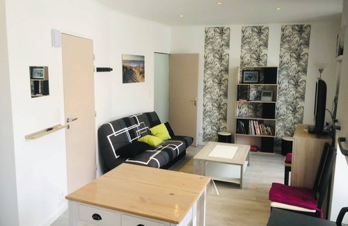 Saint-James Apartment | Duplex Lumineux au Centre du Bourg à Deux pas des Commerces !