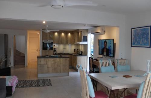 Nettle Bay Apartment | Duplex luxe au NBBC , les pieds dans le sable