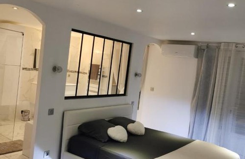 Sollies Pont Apartment | Duplex LUXUEUX de 110 m2 avec terrasse