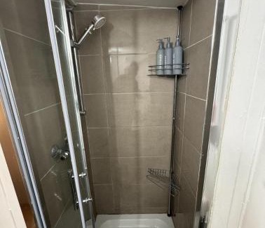 Tea Green Apartment | Duplex Studio 3 minute drive from Luton airport