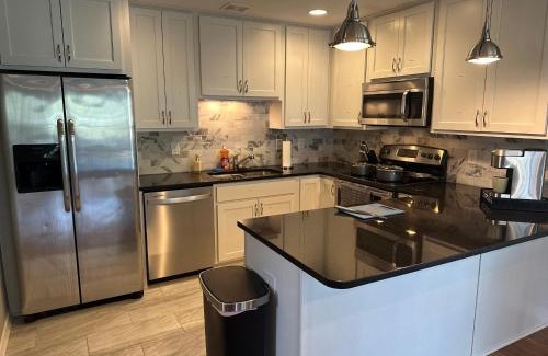 Lowry Hill East House | Dupont4 Oasis