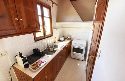 Alikianos Apartment | Dusk Apartments with Stunning Mountain View