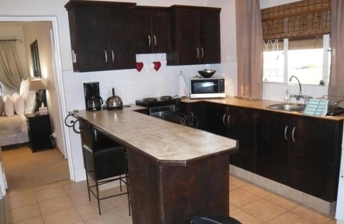 Piet Retief Bed & Breakfast | Dusk to Dawn Guesthouse
