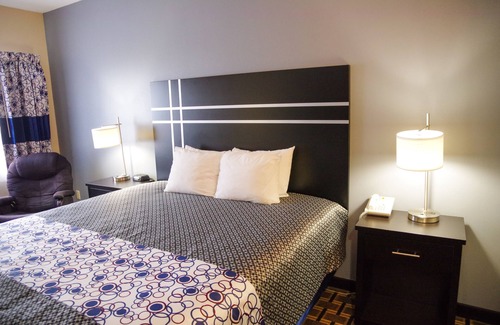 Orange City Hotel | Dutch Inn and Suites