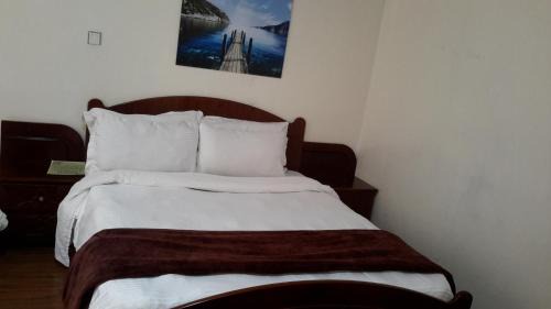 Bole House | DV Guest House