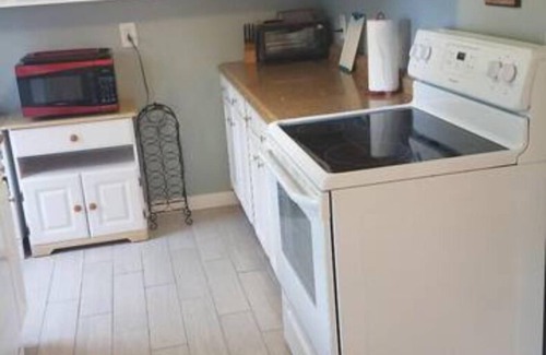 Maxwell House | E Nashville*1/2 Block to 5Points*Eat/Drink*2BR/1BA