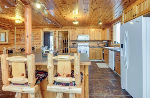 Garrison Cottage | Eagle's Nest Cabin on Mille Lacs Lake: Boat + Fish