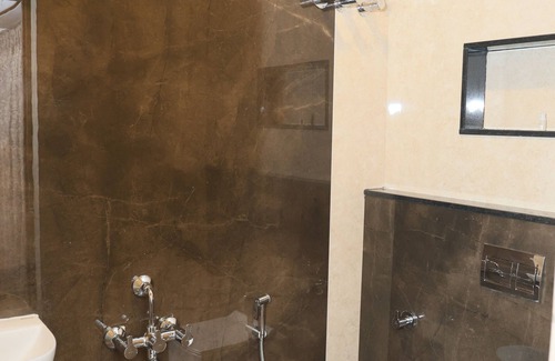 Kanchipuram Hotel | Eagle Stay Inn