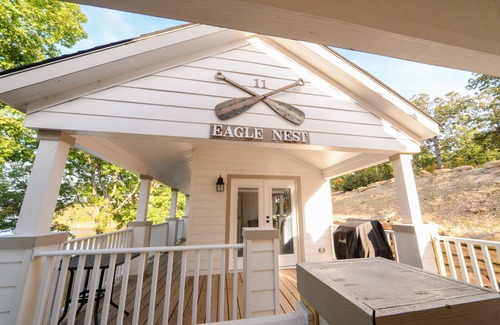 Sperry Cottage | Eagles Nest at CrossTimbers Marina