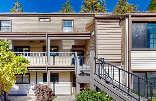 Lake Arrowhead Apartment | Eagles Nest on Lake Arrowhead