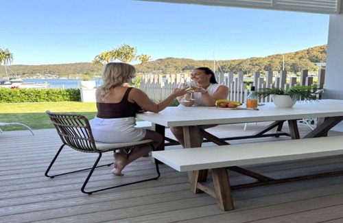 Booker Bay Apartment | Early +late check in/out >Waterfront/putt putt