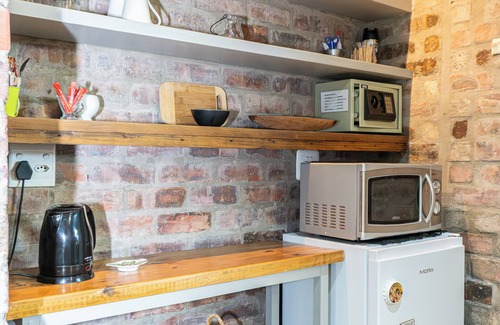 Oudtshoorn Bed & Breakfast | Earthbound B&B