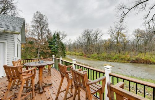 East Aurora House | East Aurora Home about 18 Mi to Downtown Buffalo!