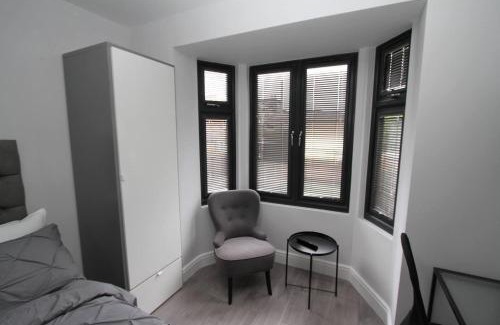 Hoe Street Apartment | East London 1-Bed Studio Sleeps 2 4 mins to Tube