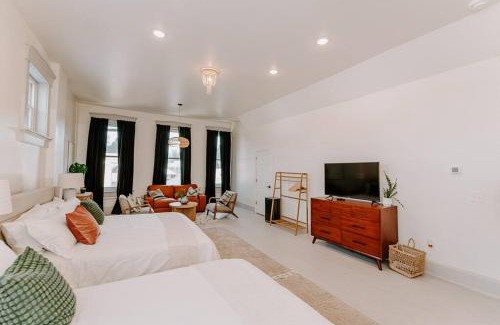 Madison Apartment | East Main Lofts - Boho 203