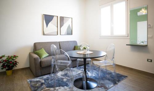Sant'Isidoro Apartment | Easylife - Elegante con Design Moderno in Sant'Isidoro CRISTALLINA 1