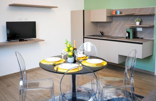 Sant'Isidoro Apartment | Easylife - Elegante con Design Moderno in Sant'Isidoro CRISTALLINA 1