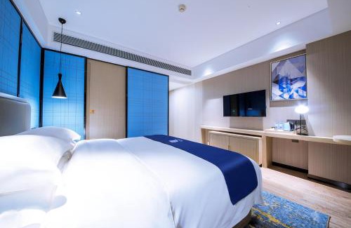 Gangbei District Hotel | Echarm Hotel Guigang Wanda High Speed Railway Station