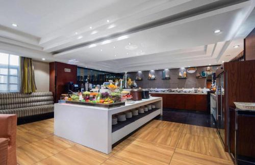 Optics Valley Hotel | Echeng Hotel Wuhan Optics Valley Square Yangjiawan Metro Station