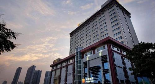 Optics Valley Hotel | Echeng Hotel Wuhan Optics Valley Square Yangjiawan Metro Station