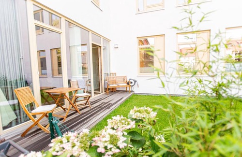 Gotha Apartment | Eckhof Domizil - Großzügige Ferienwohnung mit kleinem Garten in der Altstadt von Gotha