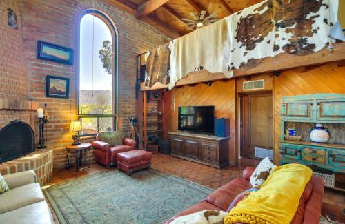 Tucson House | Eclectic Tucson Home 2 Mi to Saguaro National Park