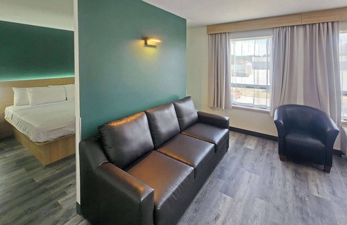 Deschambault-Grondines Hotel | Econo Lodge