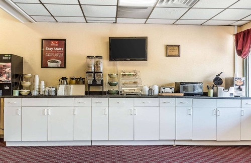 Reading Hotel | Econo Lodge Airport