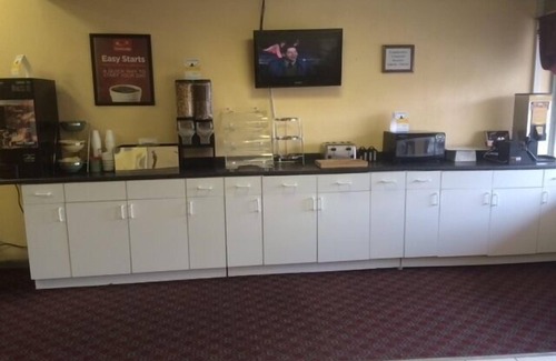 Reading Hotel | Econo Lodge Airport