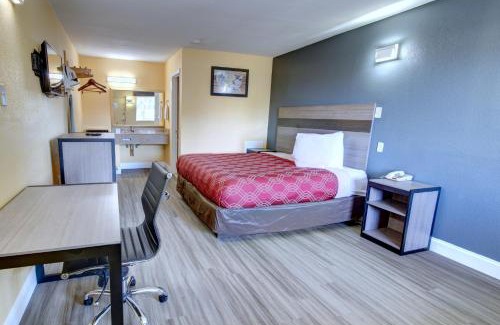 Norfolk - Virginia Beach Cabin | Econo Lodge at Military Circle