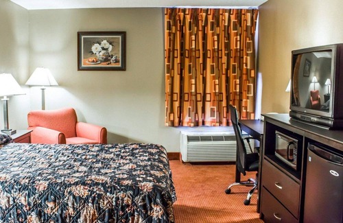 Burlington Hotel | Econo Lodge Burlington I-40