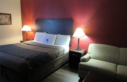 Carlisle Hotel | Econo Lodge Carlisle Central