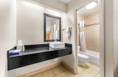 Toddville Road Hotel | Econo Lodge Charlotte Airport