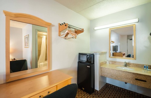 Elkridge Hotel | Econo Lodge Elkridge near Arundel Mills