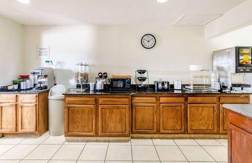 Glade Spring Hotel | Econo Lodge Glade Springs I-81