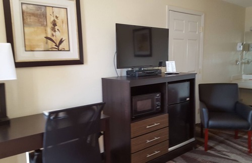 Glade Spring Hotel | Econo Lodge Glade Springs I-81