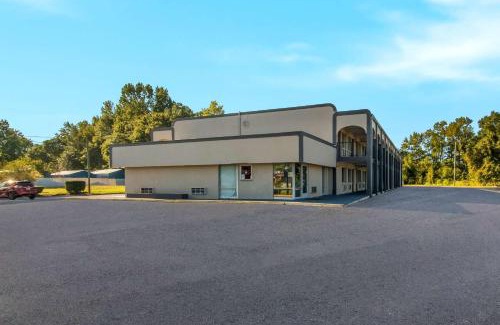 Goldsboro Cabin | Econo Lodge Goldsboro Hwy 70