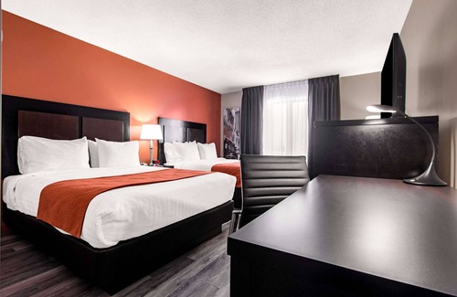 Saint-Apollinaire Hotel | Econo Lodge Inn & Suites