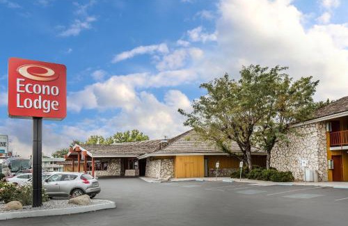 Old Southwest Cabin | Econo Lodge Near Reno-Sparks Convention Center